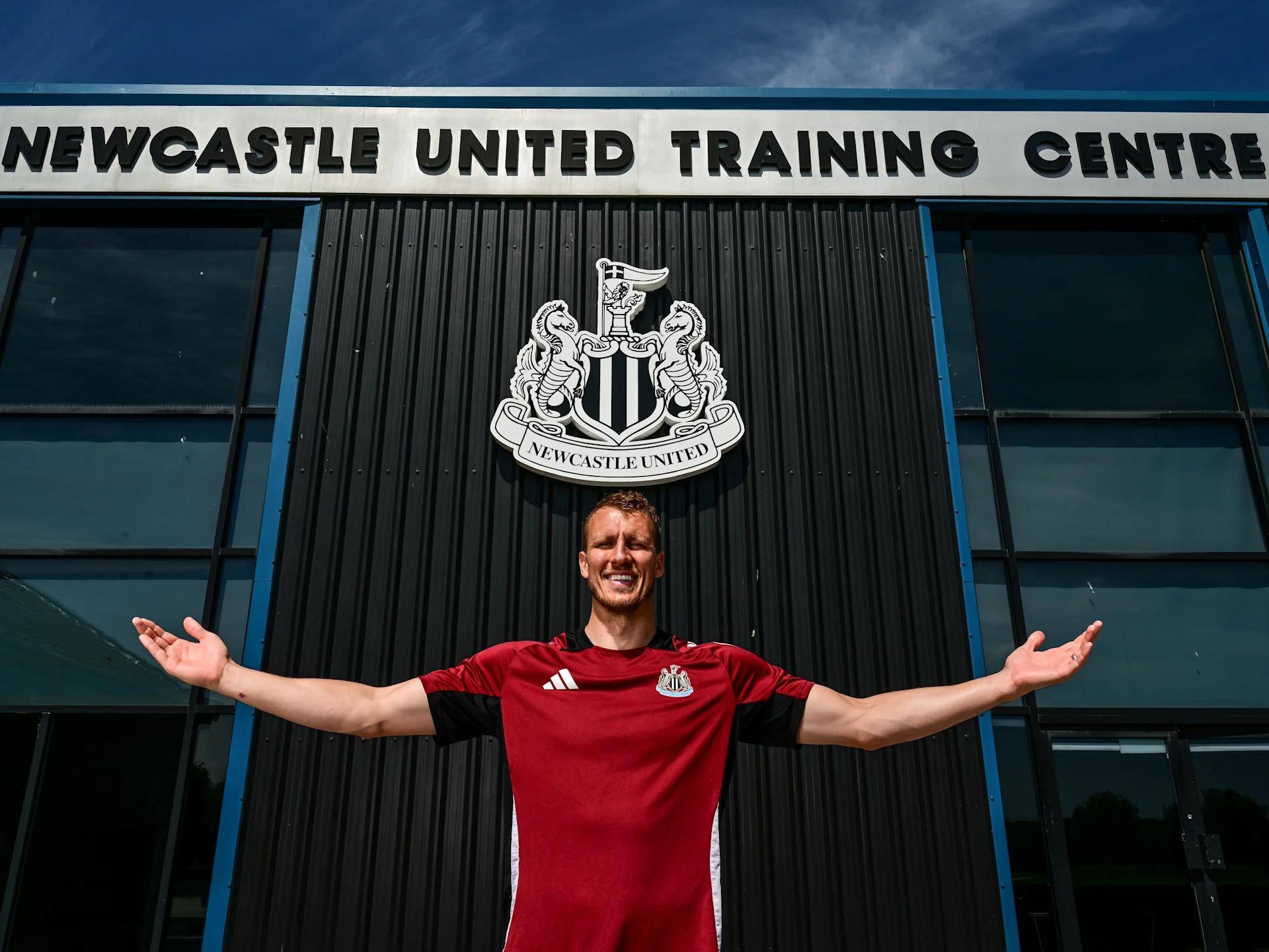 世俱杯官网-埃弗顿主场失利，球队士气受挫的简单介绍