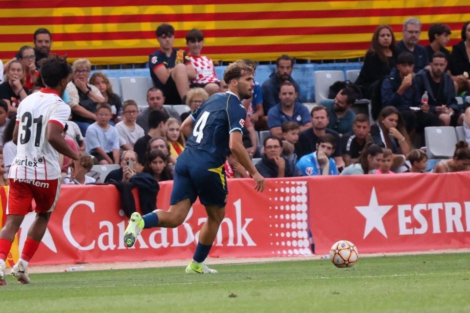 世俱杯奖金-赫罗纳门将神勇扑出点球，火力全开