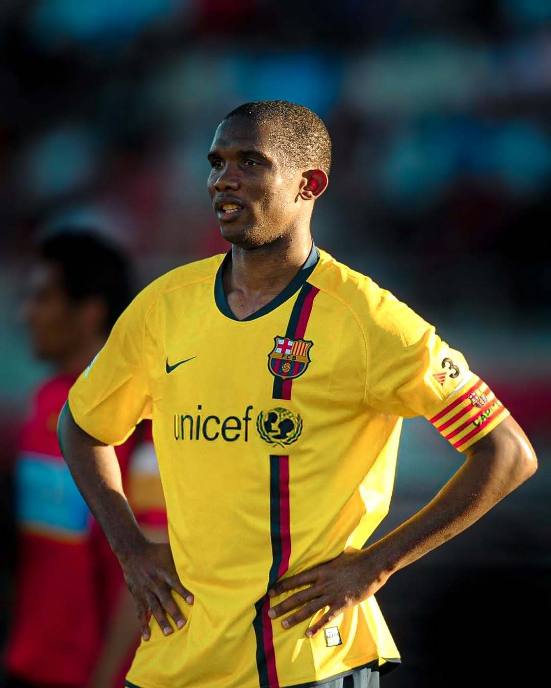 巴塞罗那传奇球星连破两球，助国家队一路晋级的简单介绍