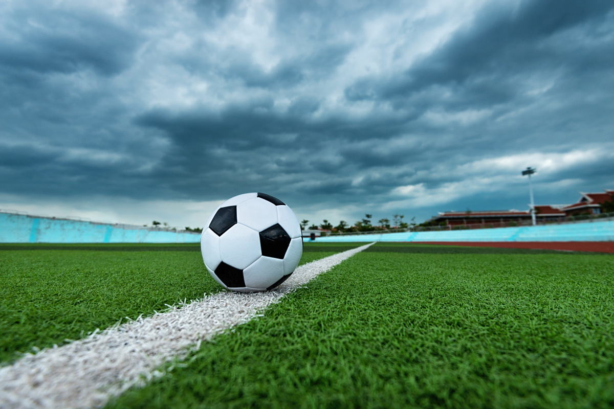 欧预赛精彩瞬间，球员技术展现魅力