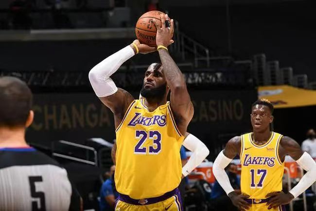 世俱杯赛程-湖人客场击败太阳，继续保持不败