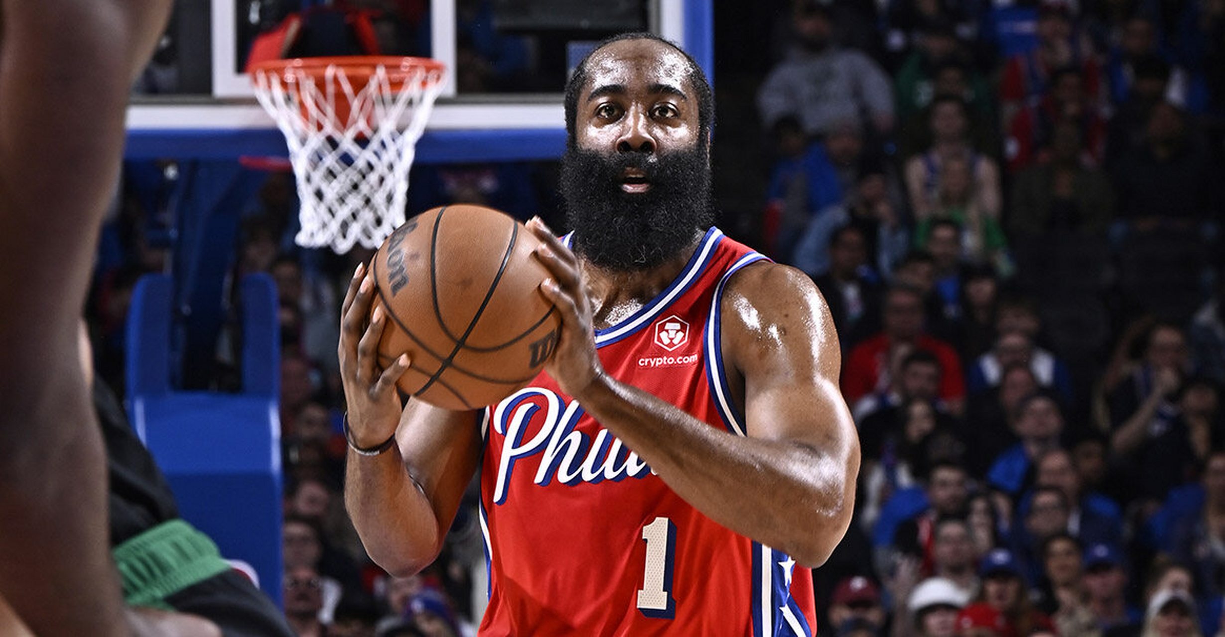 世俱杯参赛资格-快船主场击败76人,莫里斯表现抢眼得23分