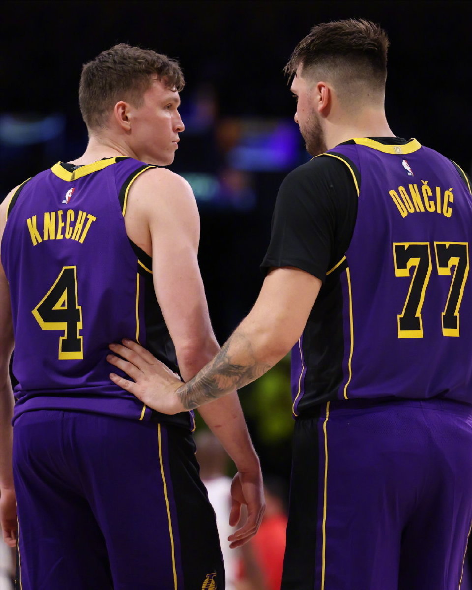 快船主场击败76人，莫里斯表现抢眼得23分