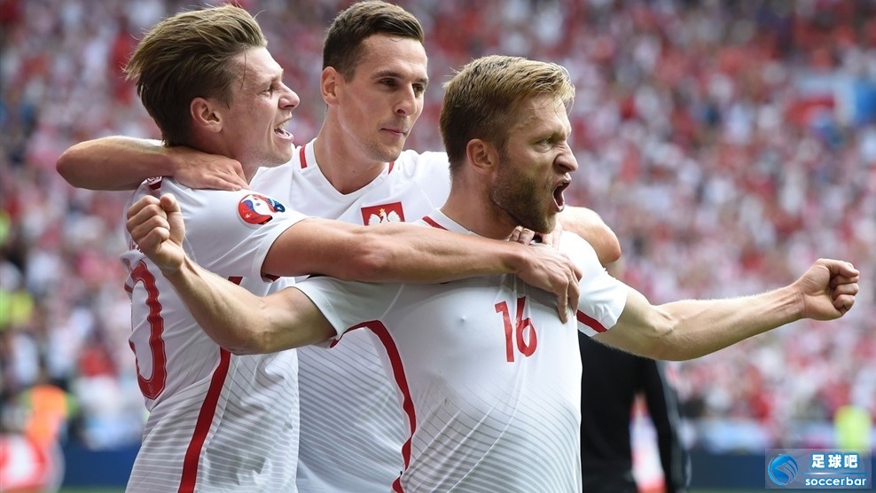 日本队绝杀法国队,奥恰洛夫统治全场 日本队绝杀法国队,奥恰洛夫统治全场