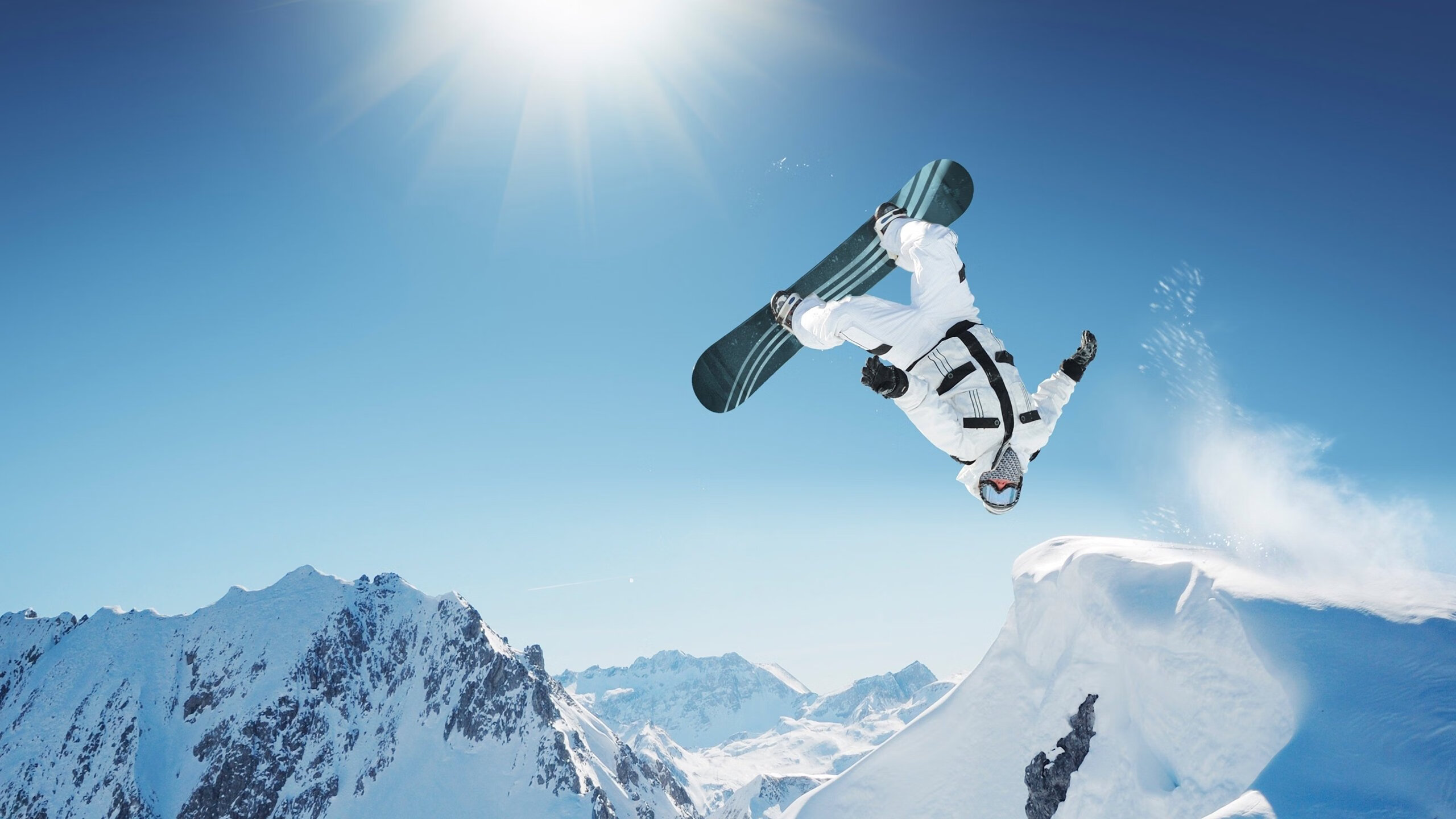 世俱杯-绝地反击，威廉姆斯历史性逆转梅赛德斯，塞恩斯一肩扛起法拉利脊梁